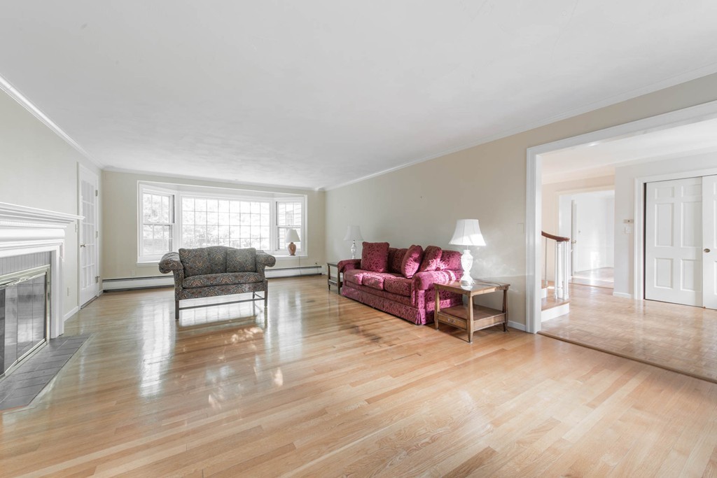 22 Bradford Road Weston, MA 02493 - Photo 16 of 30