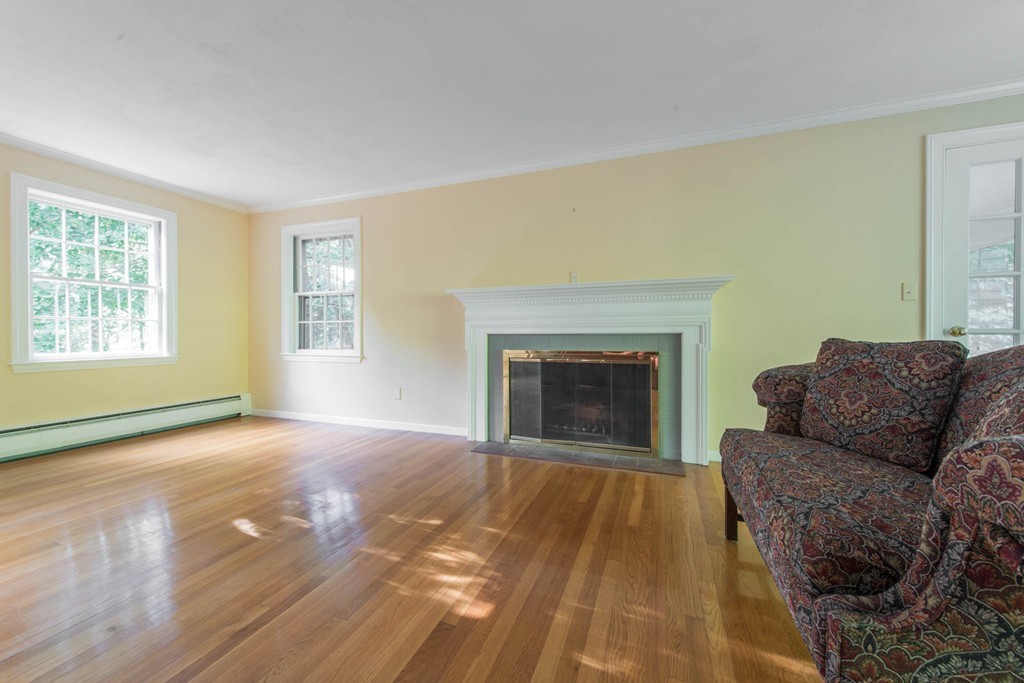 22 Bradford Road Weston, MA 02493 - Photo 17 of 30