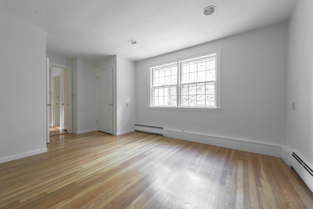 22 Bradford Road Weston, MA 02493 - Photo 18 of 30