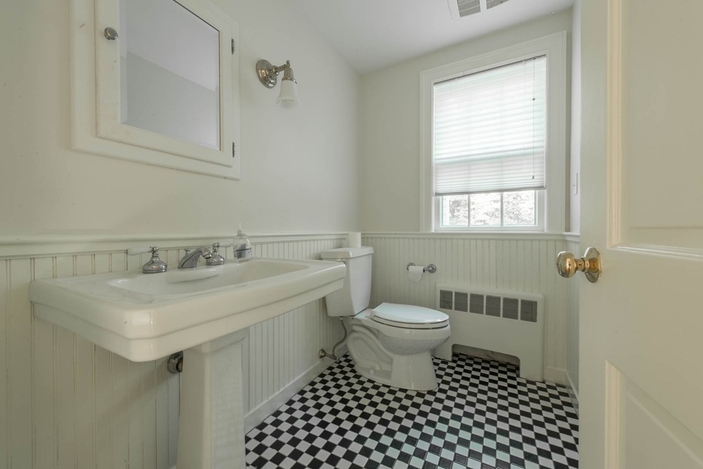 22 Bradford Road Weston, MA 02493 - Photo 20 of 30