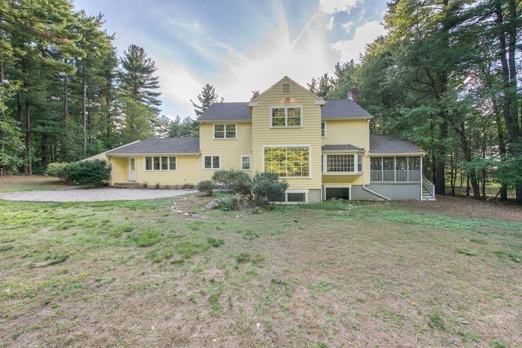 22 Bradford Road Weston, MA 02493 - Photo 2 of 30
