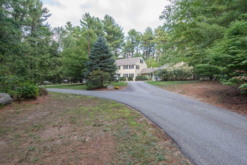 22 Bradford Road Weston, MA 02493 - Photo 26 of 30