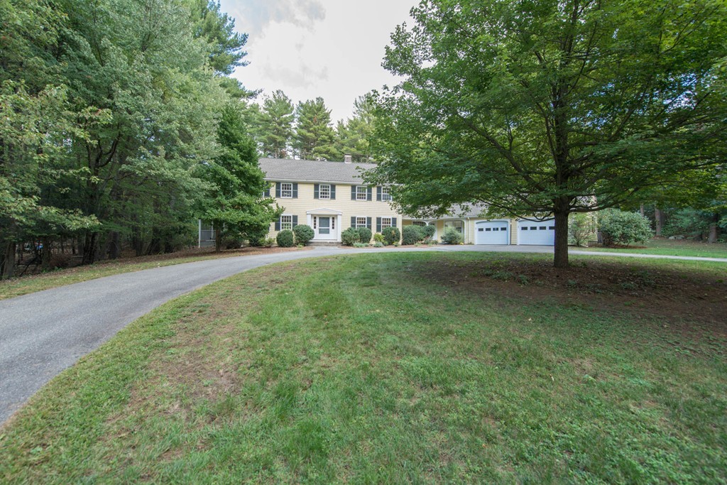 22 Bradford Road Weston, MA 02493 - Photo 29 of 30