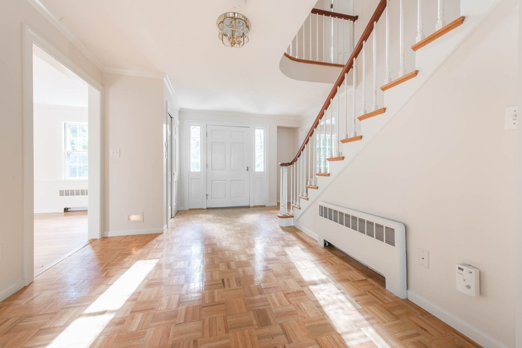 22 Bradford Road Weston, MA 02493 - Photo 6 of 30