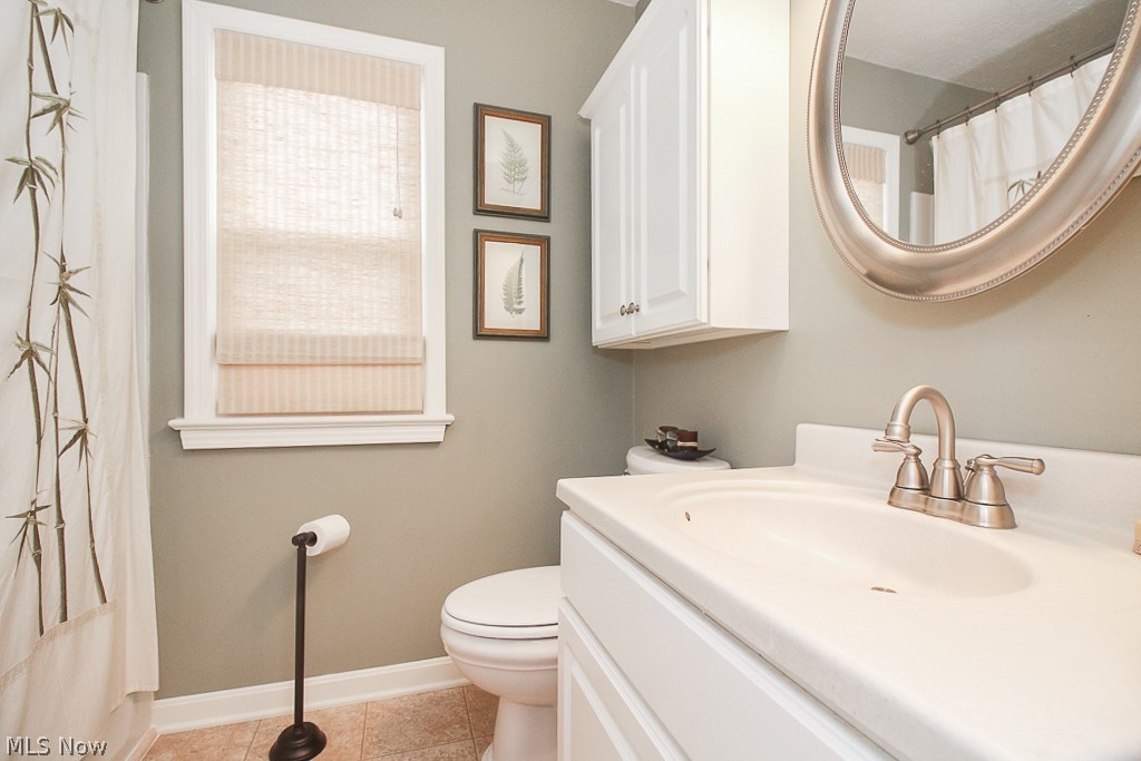 1304 Churchill Road Lyndhurst, OH 44124 - Photo 9 of 26