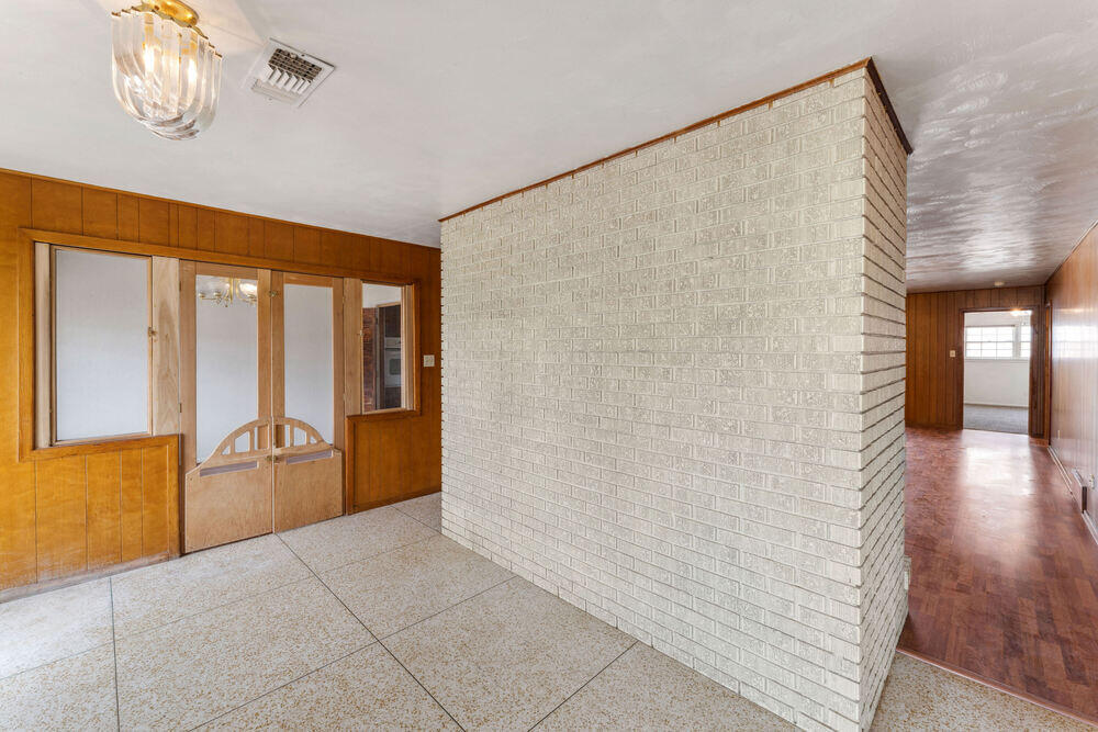 1618 56th Street Lubbock, TX 79412 - Photo 4 of 26 LowRes_56th_104