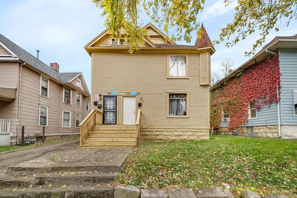 $389,900 | 214-216 North Hickory Street, Joliet, IL 60435
