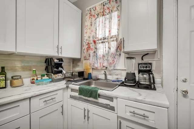 $389,900 | 214-216 North Hickory Street, Joliet, IL 60435