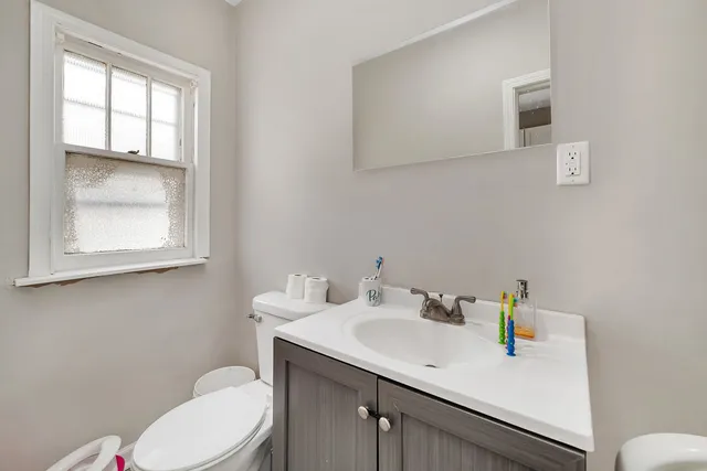 $389,900 | 214-216 North Hickory Street, Joliet, IL 60435