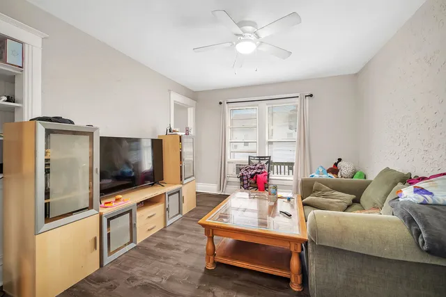 $389,900 | 214-216 North Hickory Street, Joliet, IL 60435