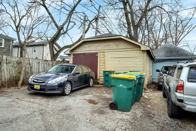 $389,900 | 214-216 North Hickory Street, Joliet, IL 60435