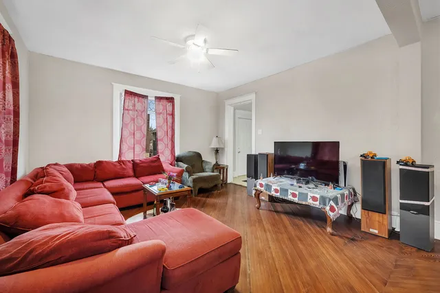 $389,900 | 214-216 North Hickory Street, Joliet, IL 60435