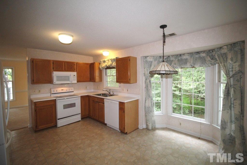9713 Talman Court Raleigh, NC 27615 - Photo 11 of 25 Gallery Image 11