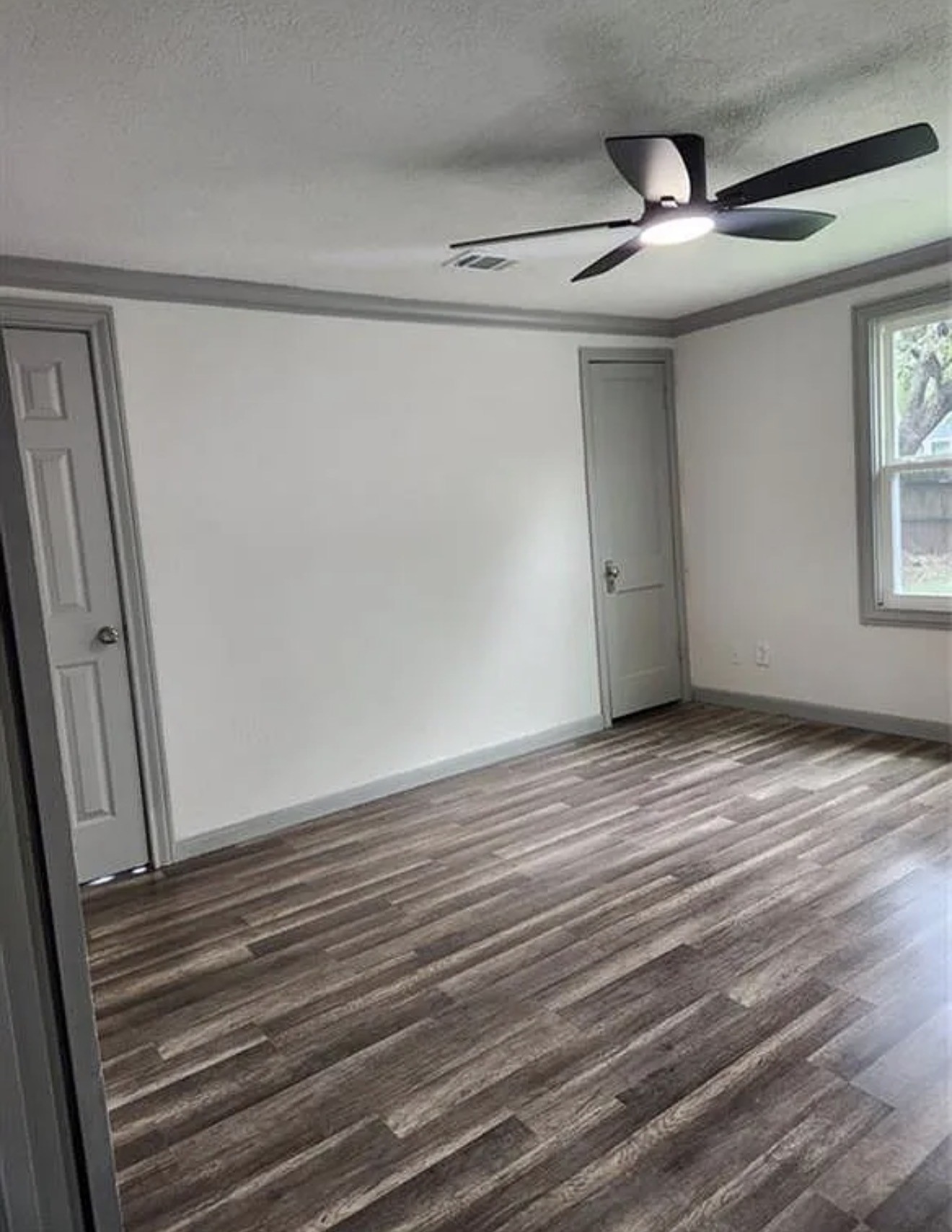 204 Center Street Pasadena, TX 77506 - Photo 11 of 13