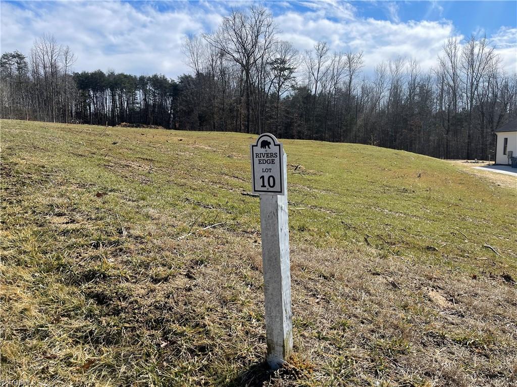 2518 Rivers Edge Road Summerfield, NC 27358 - Photo 2 of 2