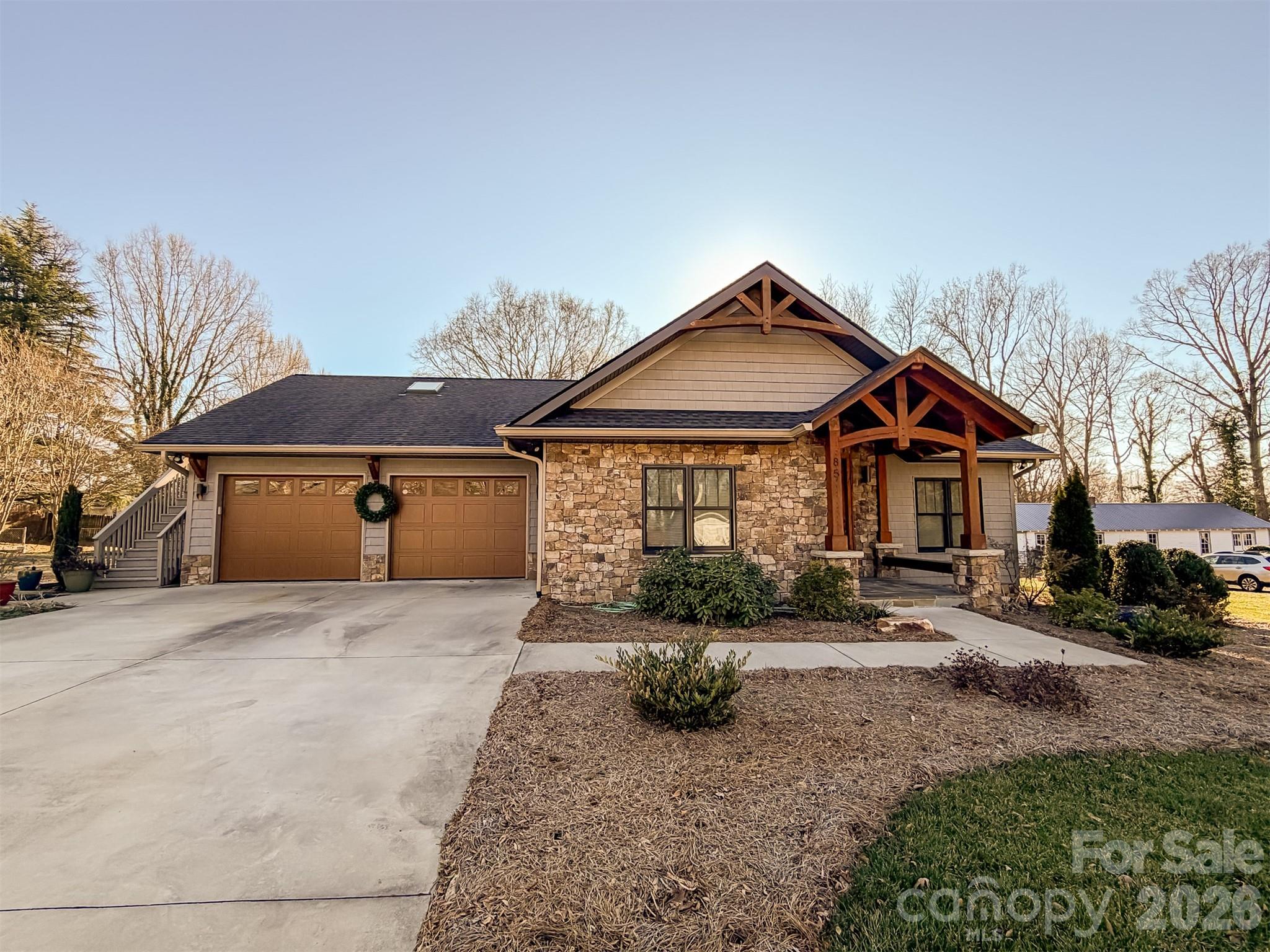 85 20th Avenue Northwest Hickory, NC 28601 - Photo 2 of 47 a front view of a house with a yard