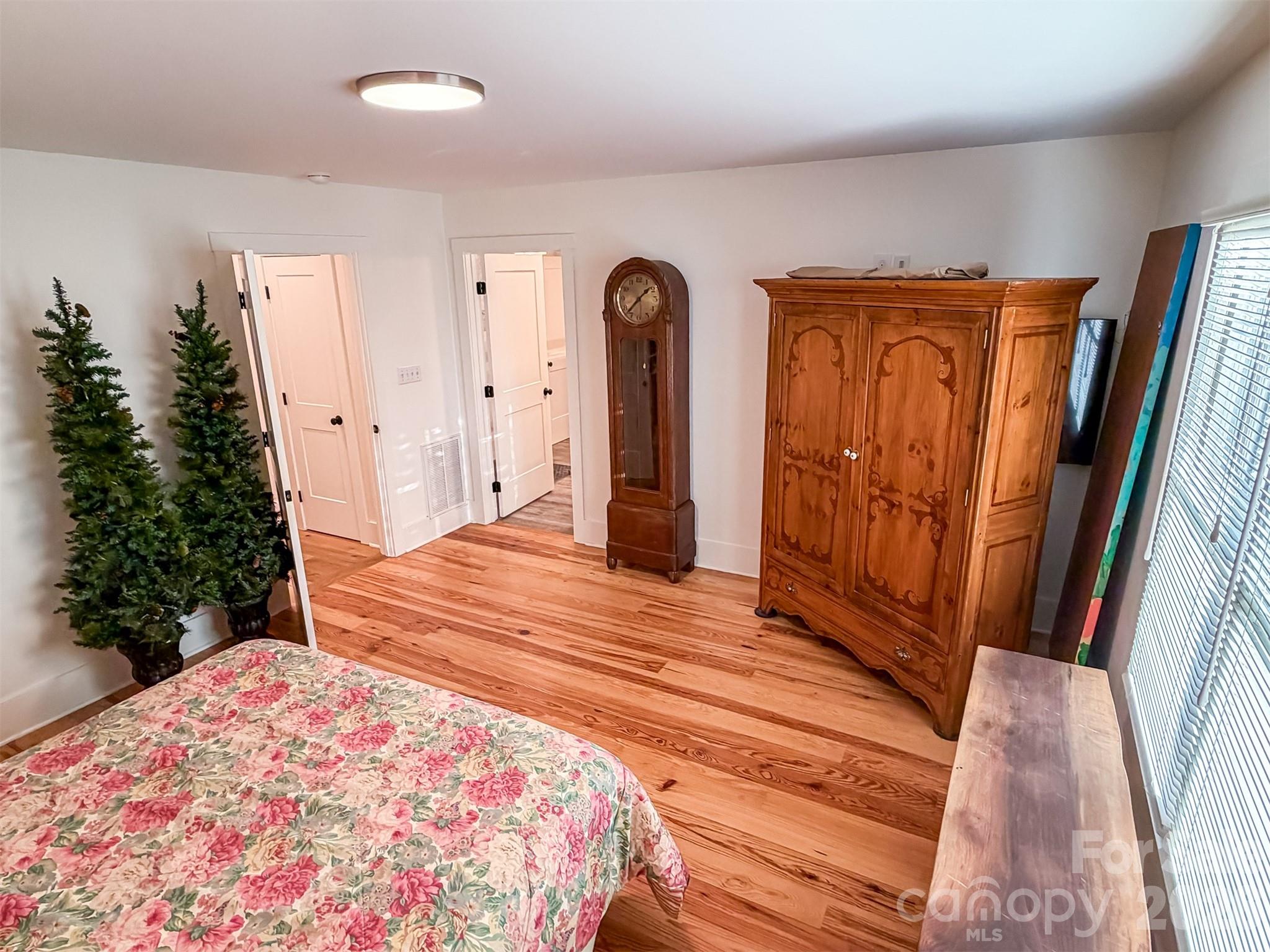 85 20th Avenue Northwest Hickory, NC 28601 - Photo 28 of 47 a bedroom with a bed and a dresser