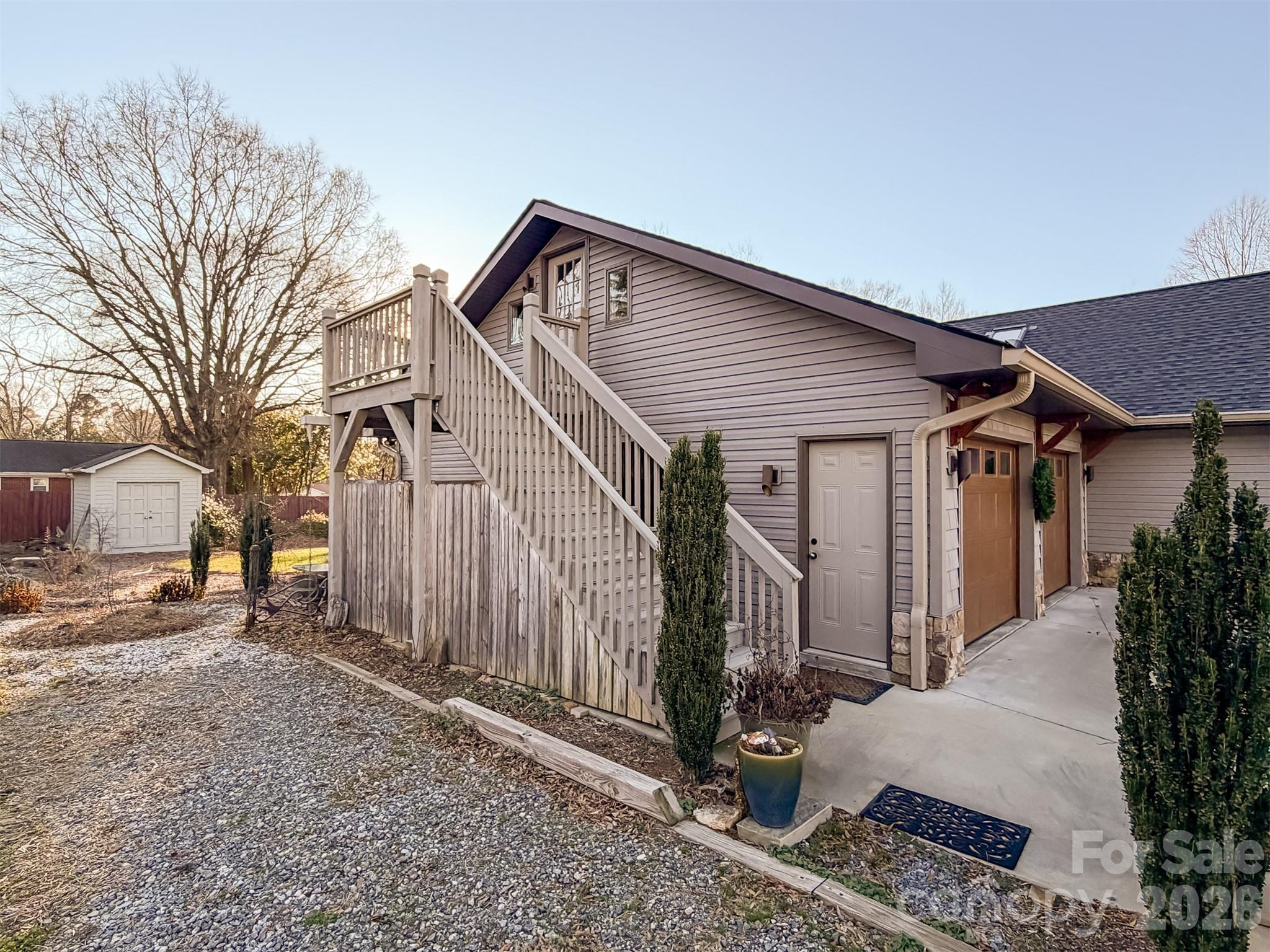 85 20th Avenue Northwest Hickory, NC 28601 - Photo 38 of 47 a front view of a house with garden