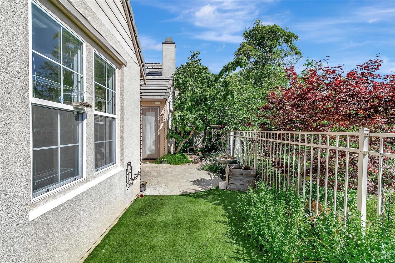 4180 Summer Gate Avenue Vallejo, CA 94591 - Photo 50 of 52 a view of backyard with garden and trees