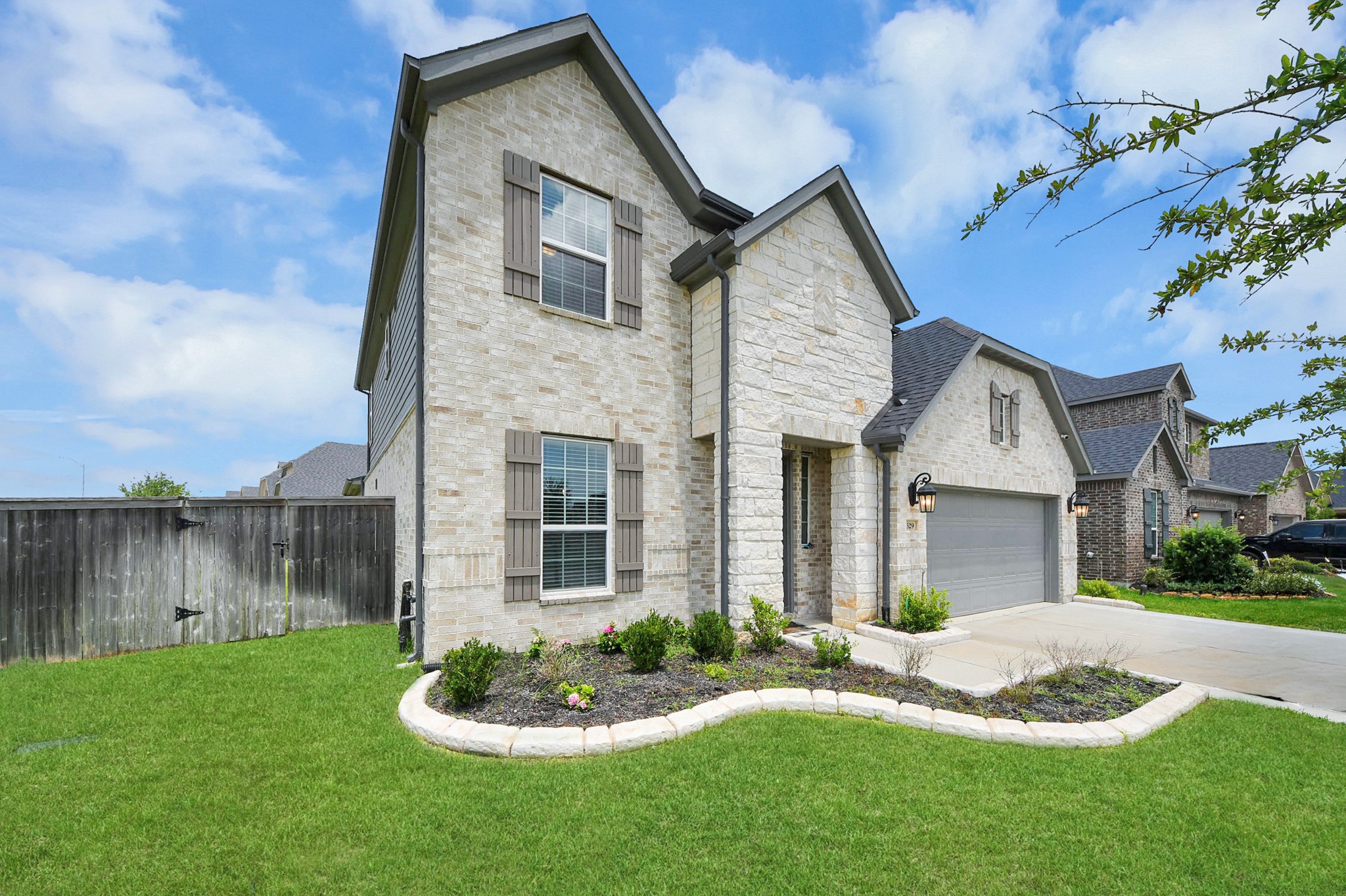 329 Clifton Crane Road La Porte, TX 77571 - Photo 3 of 50