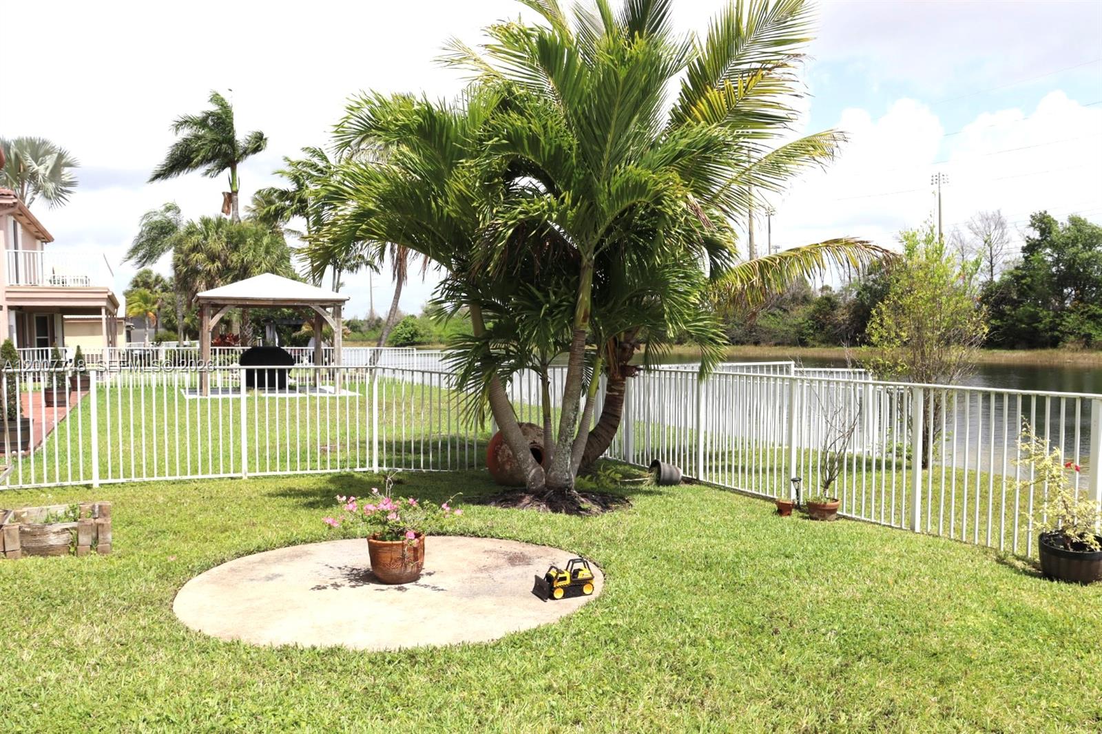 3221 Southwest 173rd Terrace Miramar, FL 33029 - Photo 34 of 40