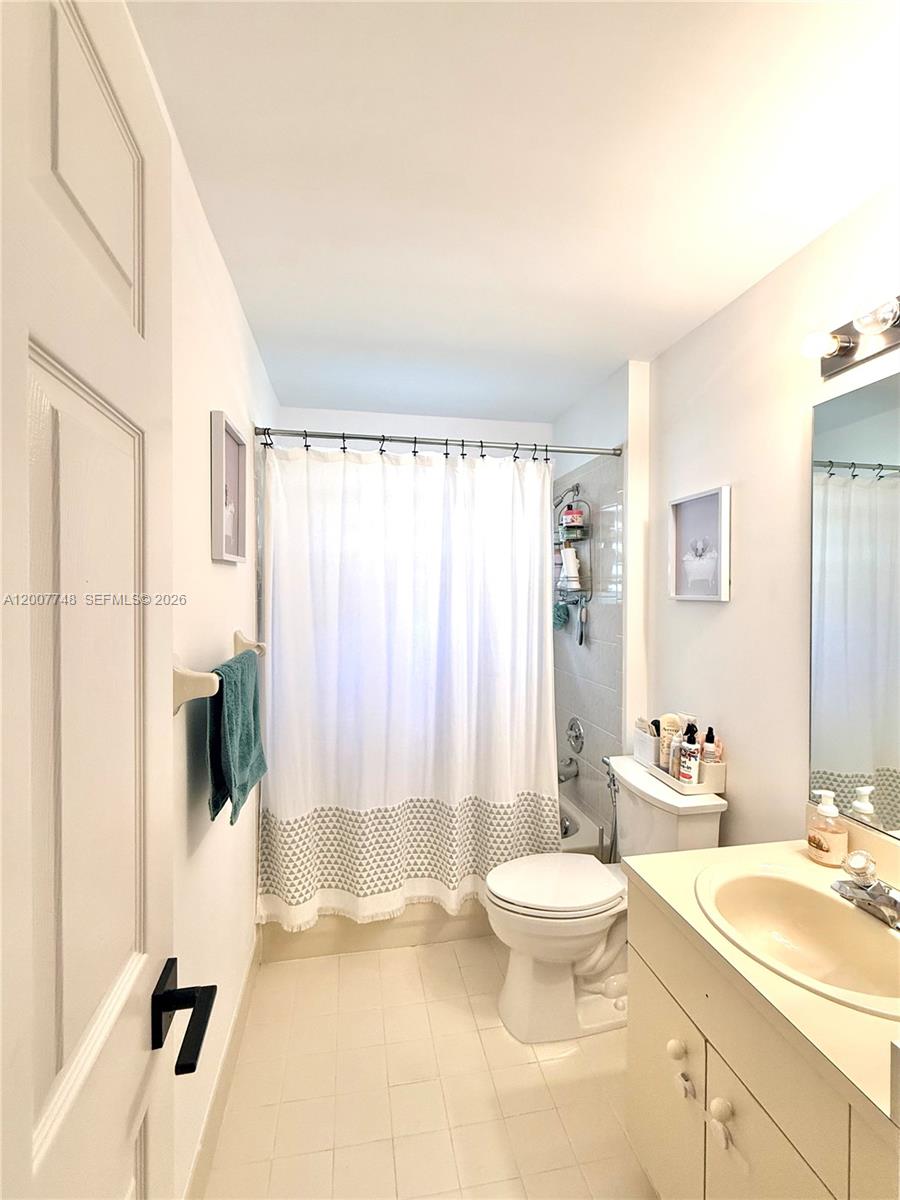 3221 Southwest 173rd Terrace Miramar, FL 33029 - Photo 6 of 40
