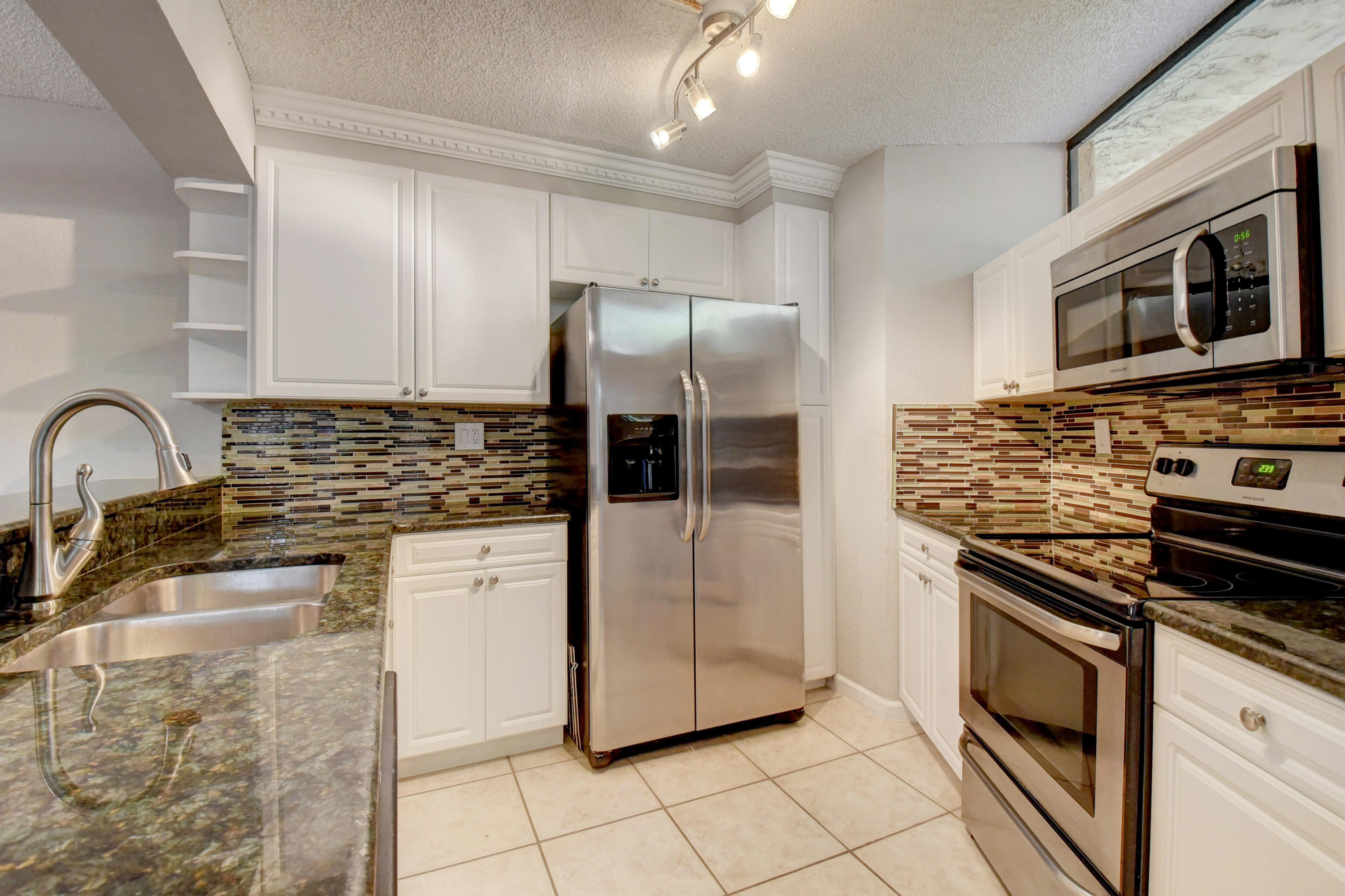 8129 Severn Drive, Unit B Boca Raton, FL 33433 - Photo 1 of 21 23_virtuals1 (23)