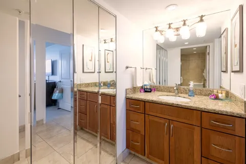 $995,000 | 110 Kaanapali Shores Place, Unit 508, Lahaina, HI 96761