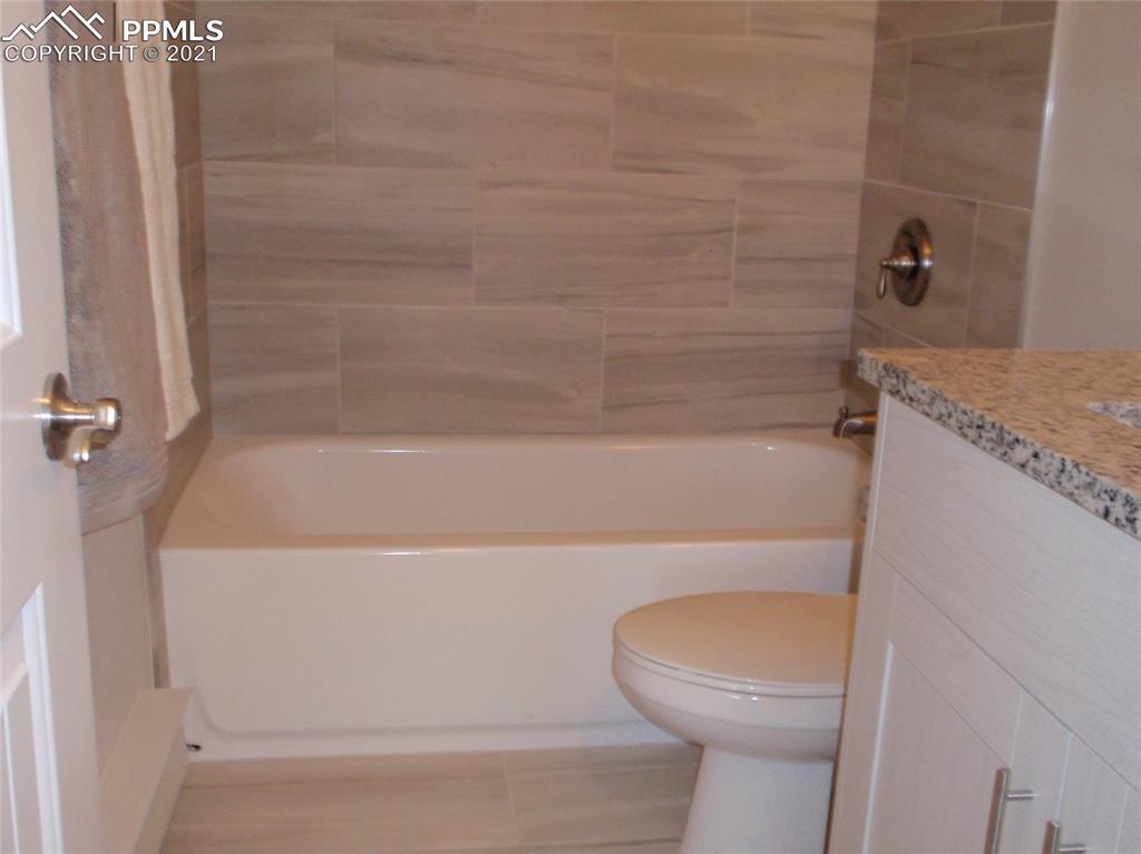 733 Alexander Road, Unit B Colorado Springs, CO 80909 - Photo 11 of 20