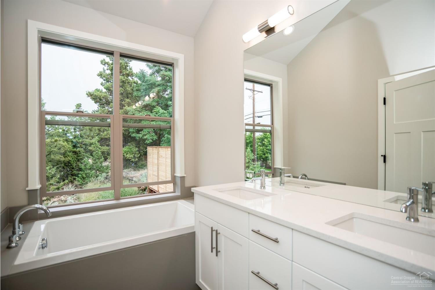 63105 Iner Loop Bend, OR 97701 - Photo 15 of 25 Additional Photo