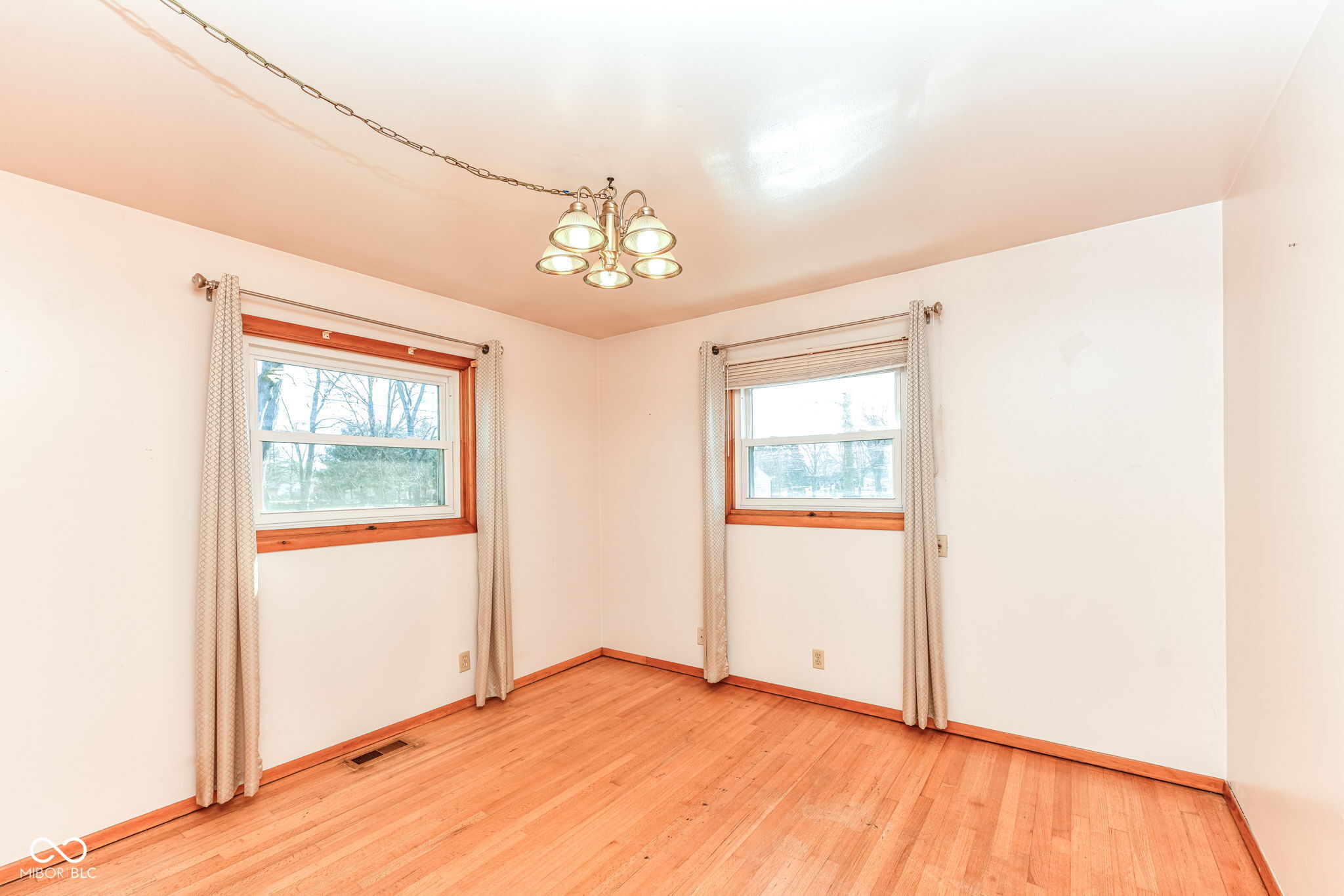 4205 Solun Road Indianapolis, IN 46221 - Photo 12 of 30