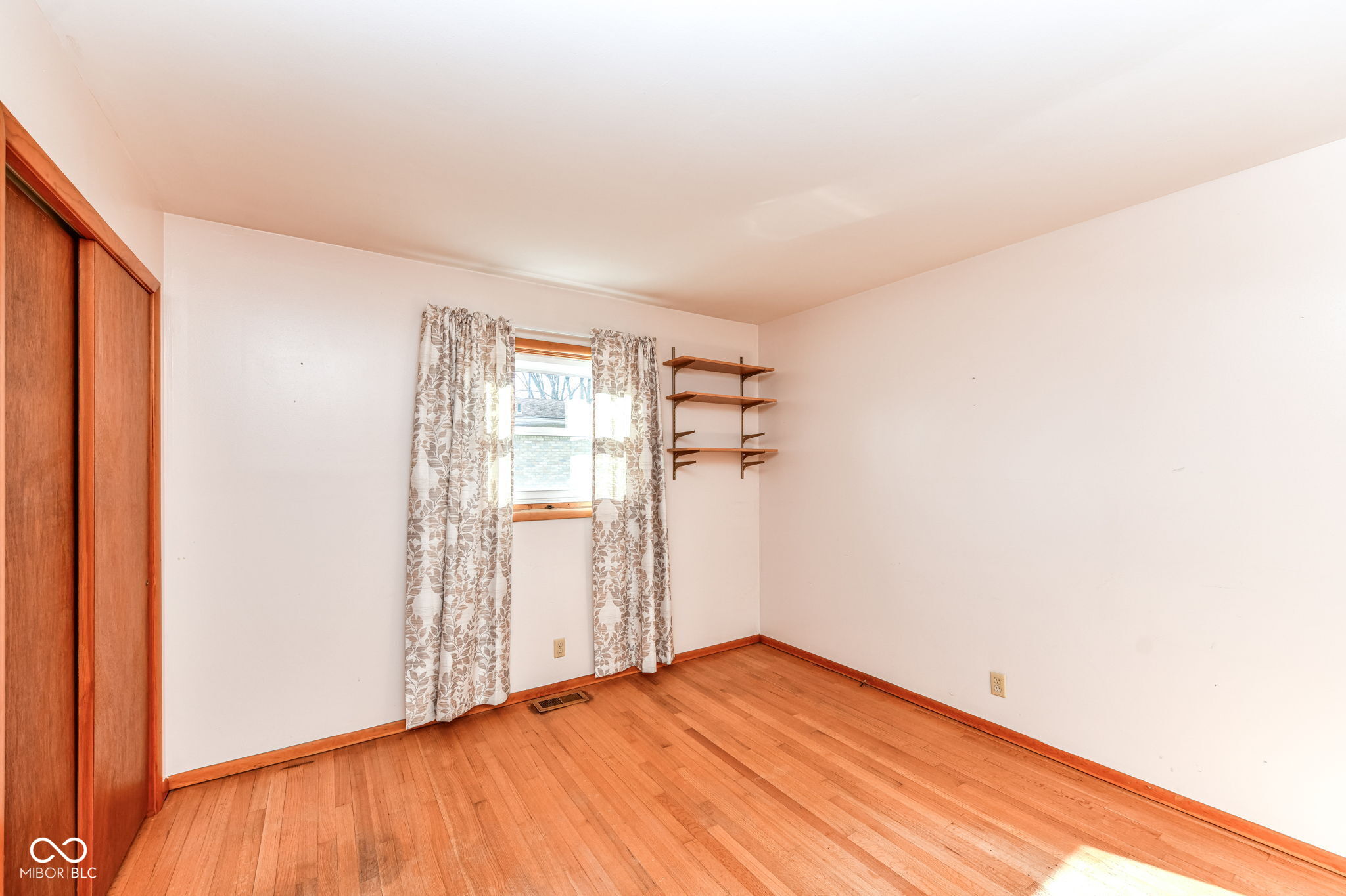 4205 Solun Road Indianapolis, IN 46221 - Photo 14 of 30