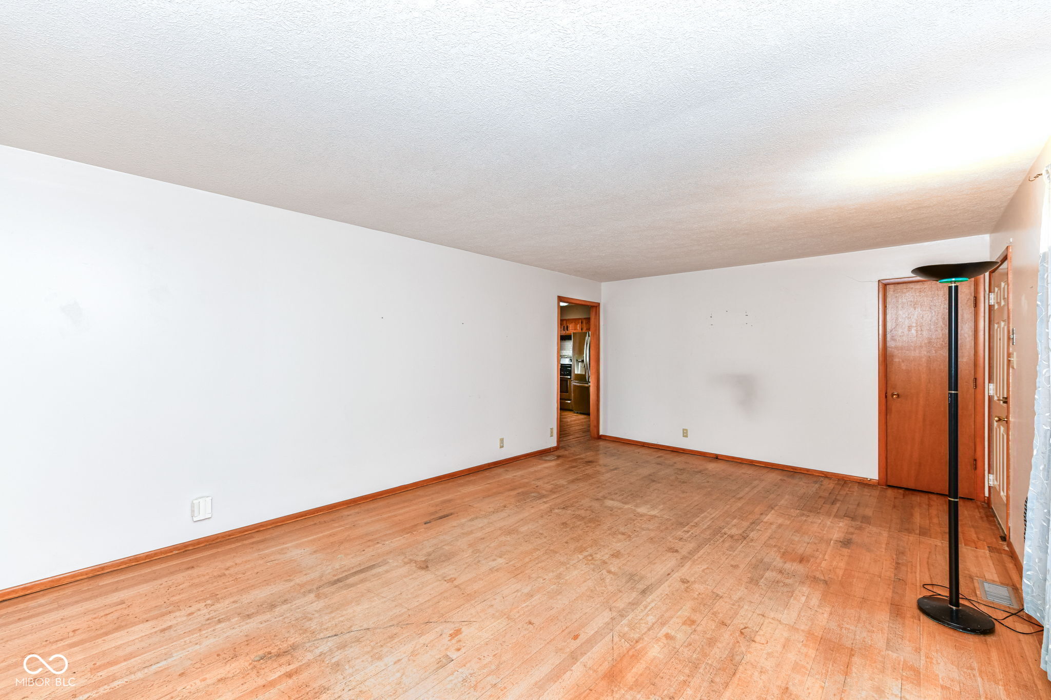 4205 Solun Road Indianapolis, IN 46221 - Photo 4 of 30