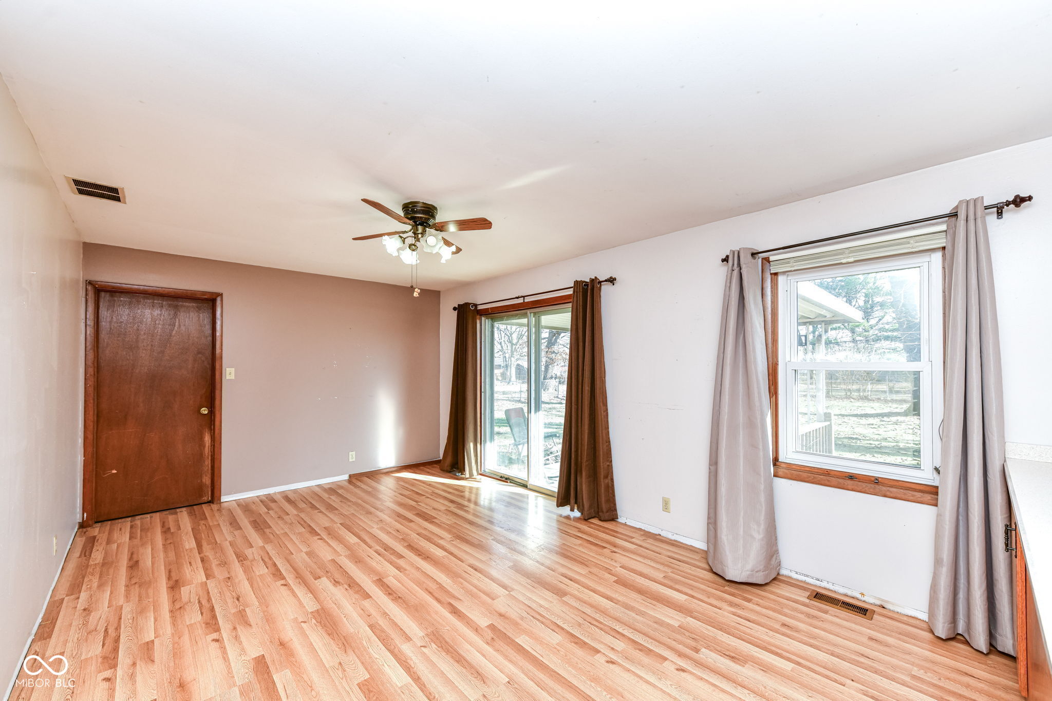 4205 Solun Road Indianapolis, IN 46221 - Photo 5 of 30