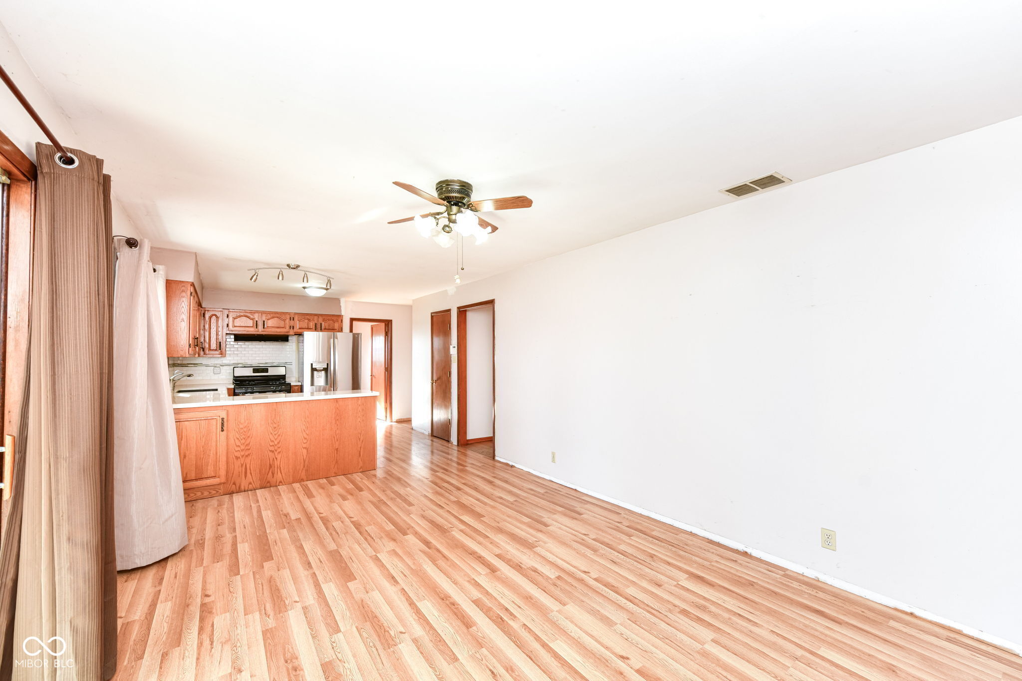 4205 Solun Road Indianapolis, IN 46221 - Photo 7 of 30