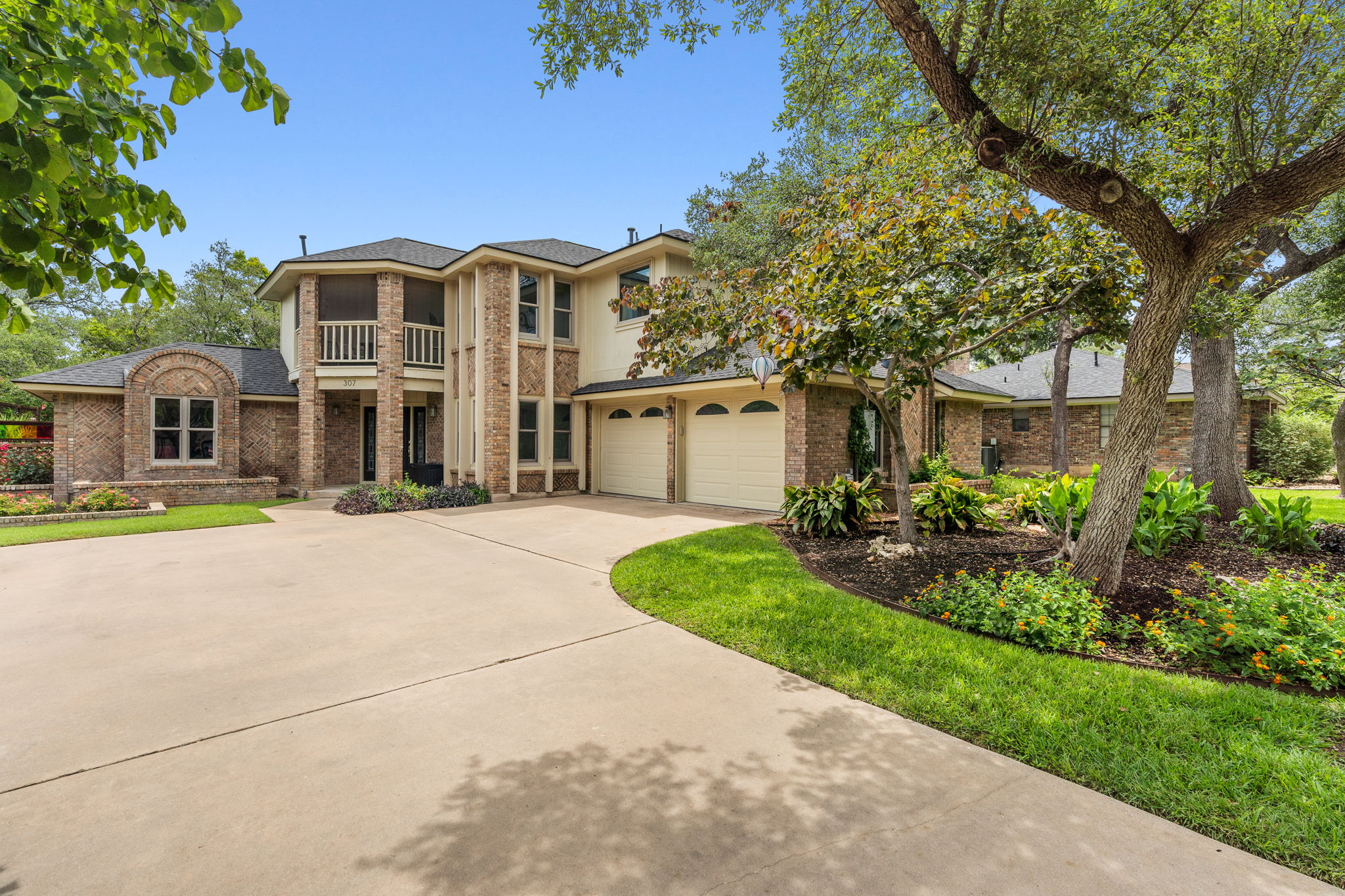 307 South Ridge Circle Georgetown, TX 78628 - Photo 1 of 39