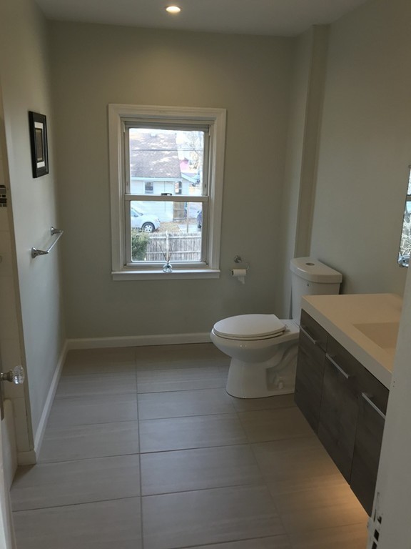 34 Littleton Street Springfield, MA 01104 - Photo 18 of 30
