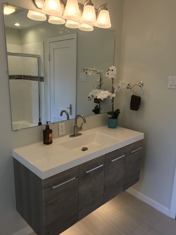 34 Littleton Street Springfield, MA 01104 - Photo 2 of 30