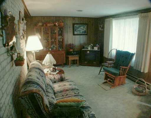 Rd 1 State Park Road New Alexandria, PA 15670 - Photo 2 of 6 Living Room.