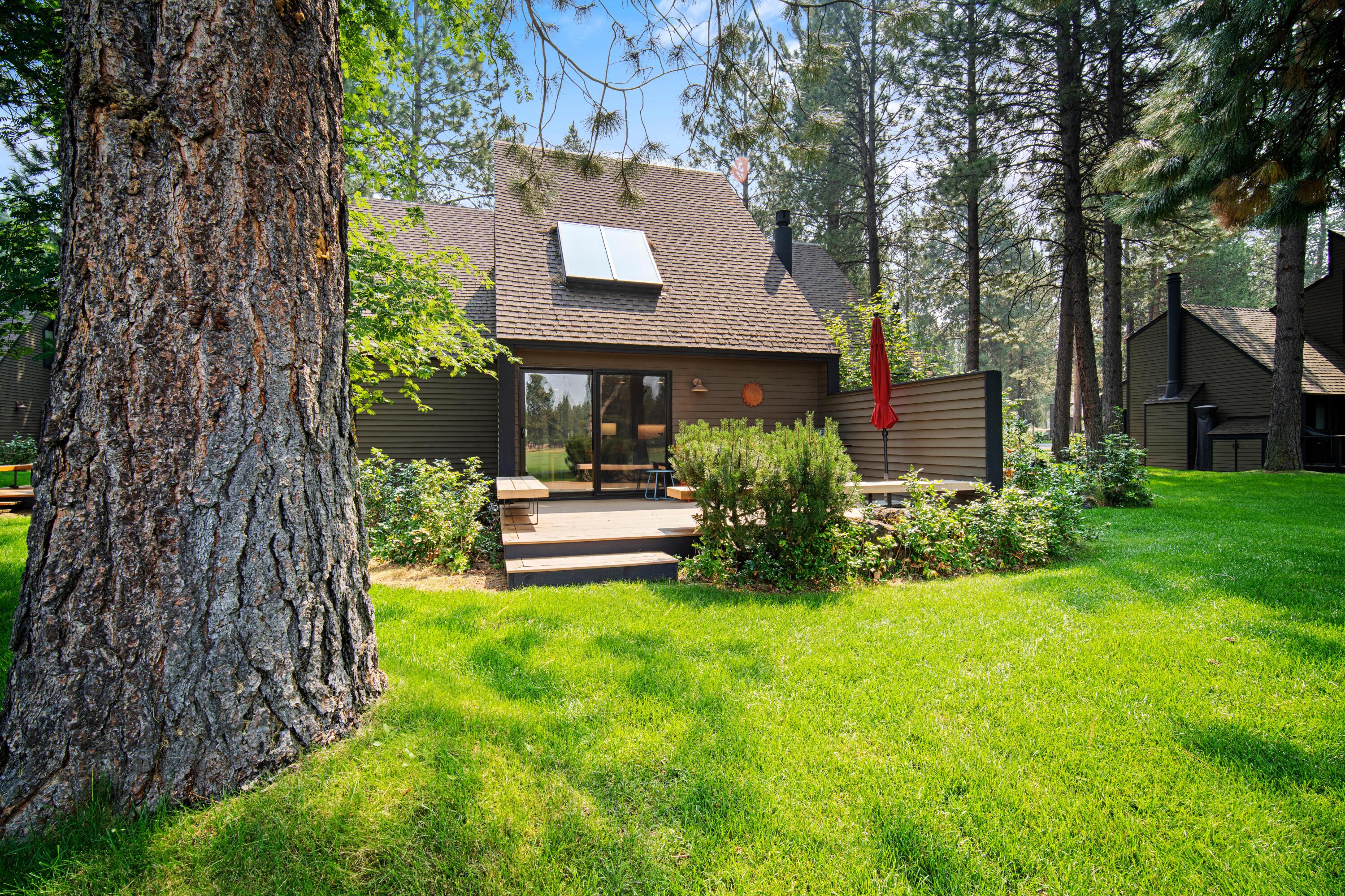 57283 Overlook Road, Unit 11 Sunriver, OR 97707 - Photo 17 of 22 18