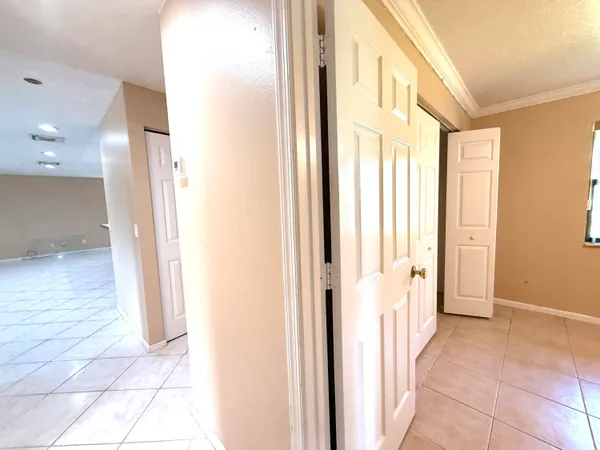 $2,500 | 16031 78th Road North, Loxahatchee, FL 33470