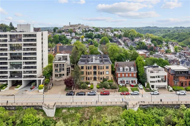 $159,000 | 121 Grandview Avenue, Unit 9, Pittsburgh, PA 15211