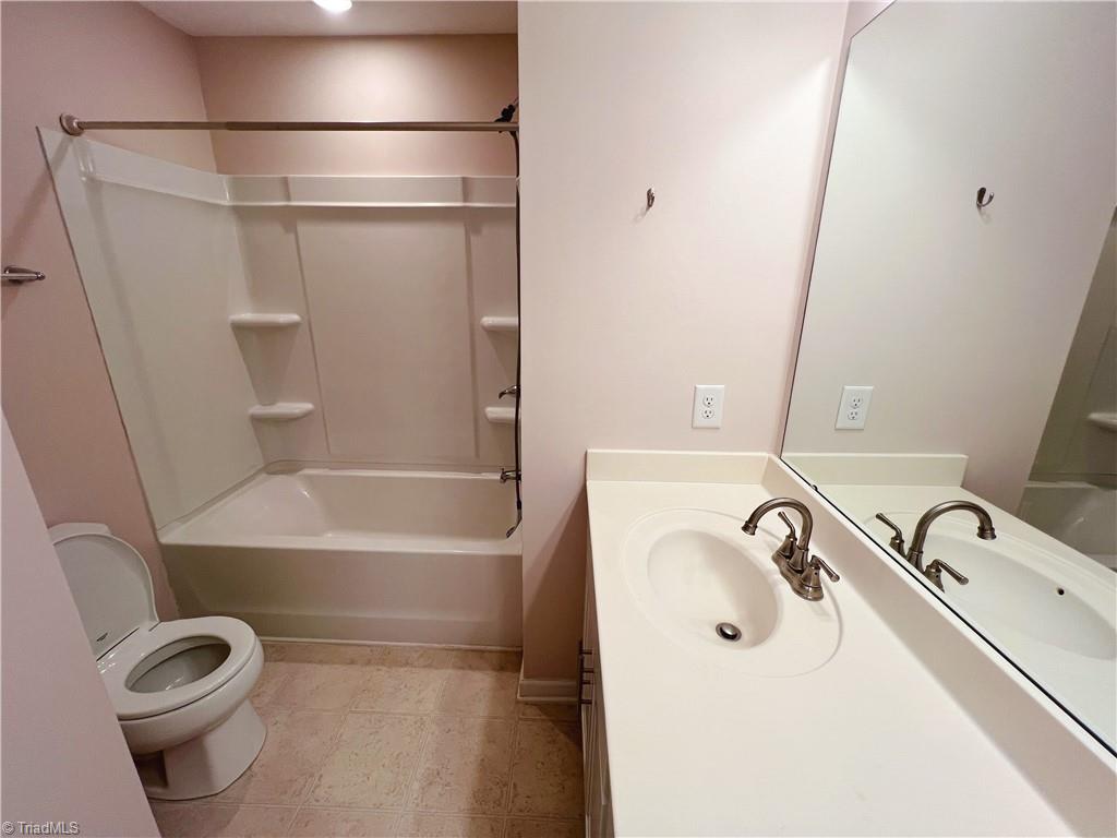 1045 Coldstream Drive Burlington, NC 27215 - Photo 15 of 21