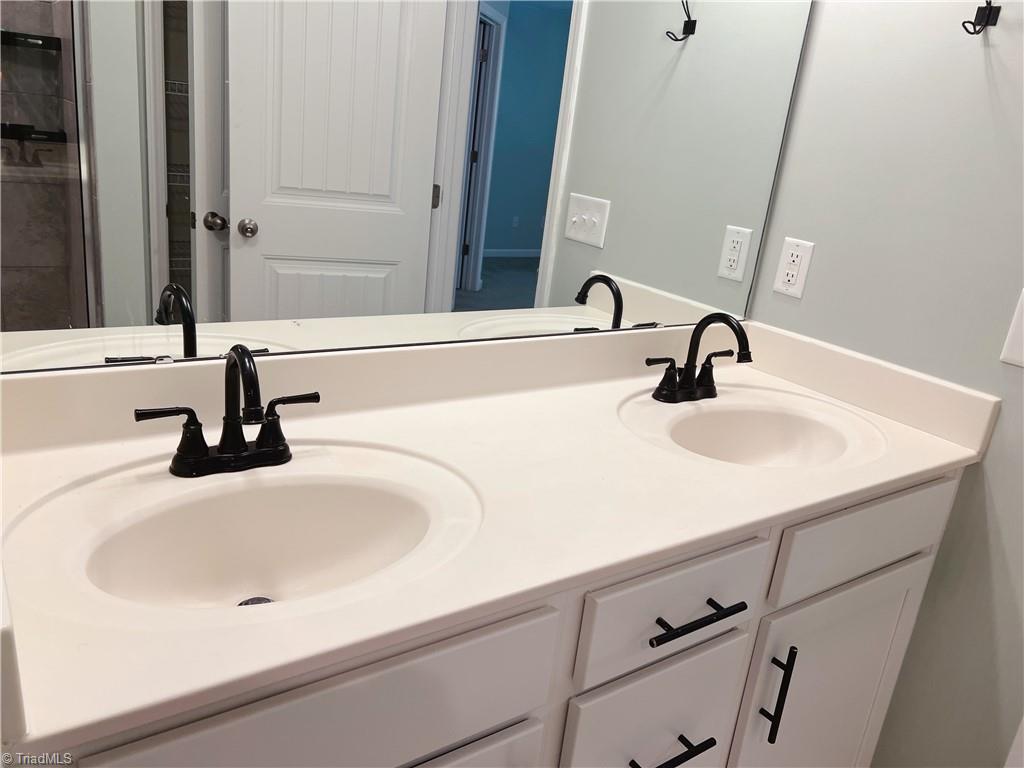 1045 Coldstream Drive Burlington, NC 27215 - Photo 18 of 21