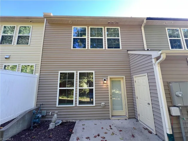 $1,800 | 1045 Coldstream Drive, Burlington, NC 27215