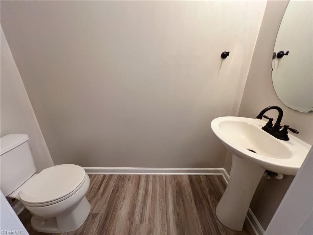 1045 Coldstream Drive Burlington, NC 27215 - Photo 4 of 21