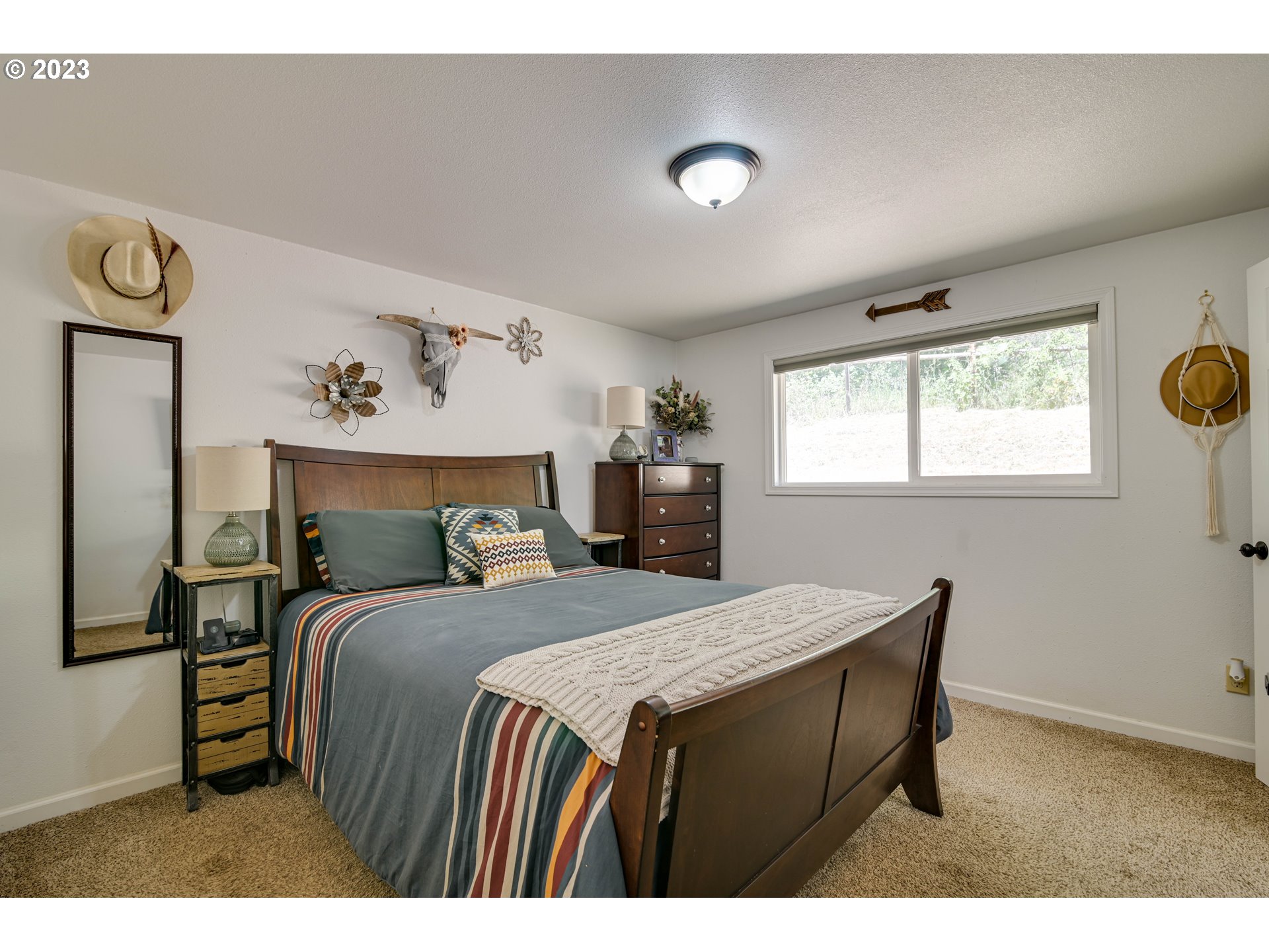 6583 Garden Valley Road Roseburg, OR 97471 - Photo 17 of 42 Primary Bedroom