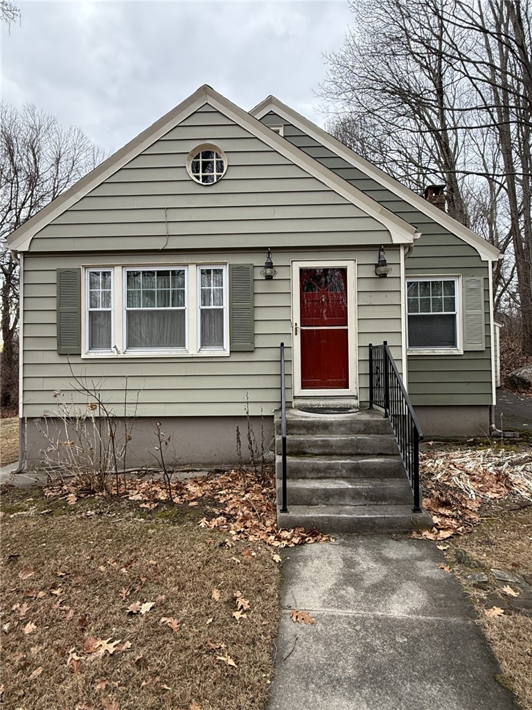 100 Swan Road Smithfield, RI 02917 - Photo 3 of 5 Center view of property