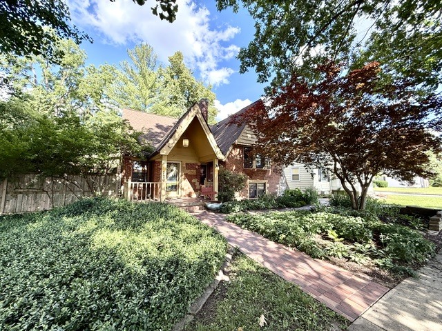 720 South New Street Champaign, IL 61820 - Photo 67 of 73 a front view of a house with garden