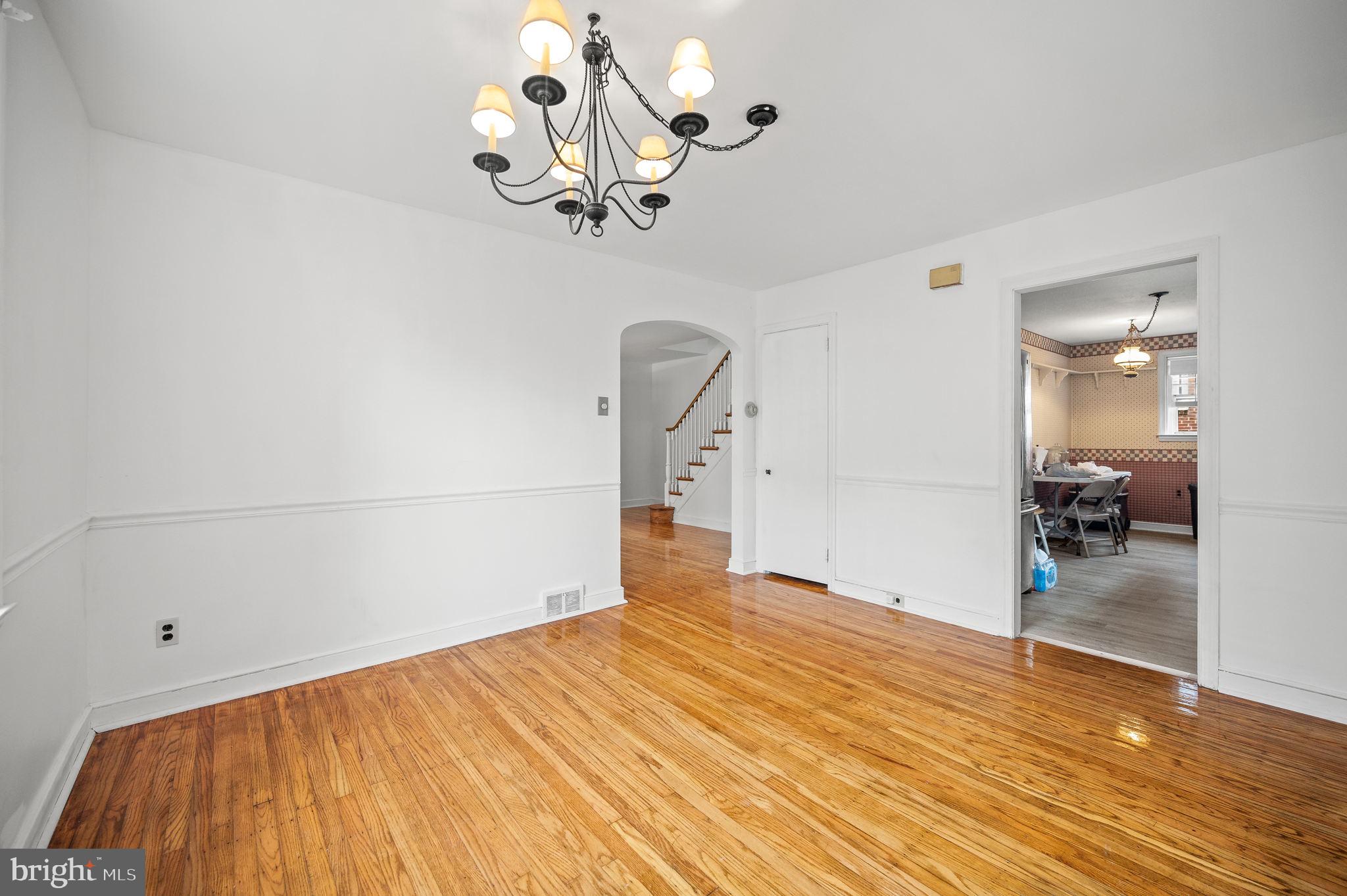 23 Dewey Road Cheltenham, PA 19012 - Photo 7 of 21 Dining room